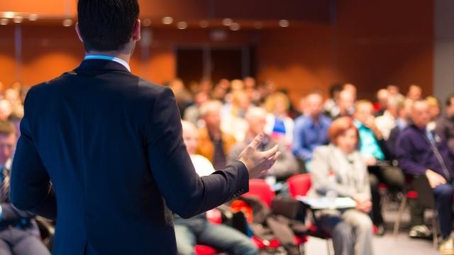 Renta de audio para conferencias, proveedores de equipo de audio para ruedas de prensa, donde rentar microfonos para rueda de prensa y conferencias. renta de bocinas y mocrofonos para eventos coorporativos. bocinas y sonido para evento empresarial.